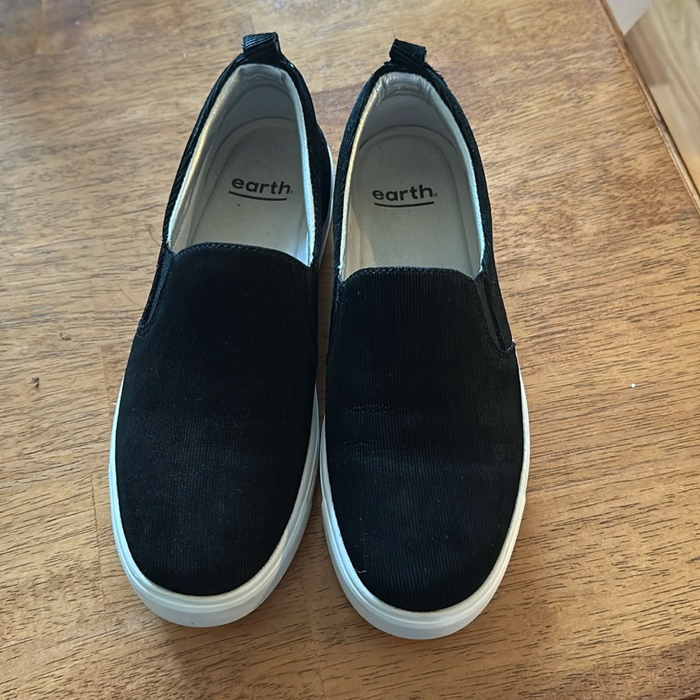 Earth Rosemary Clove shoes size 8